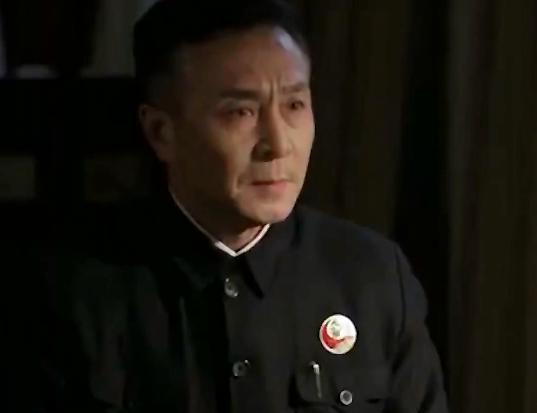 开云足球直播-周总理逝世21年后,中国银行核查账目时发现他名下存有巨额存款,一番调查后揭开了背后的真相