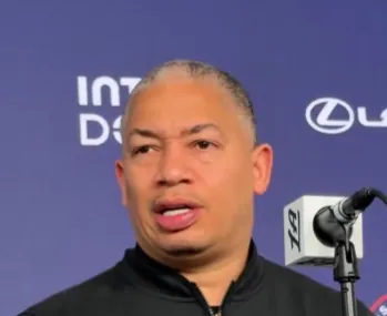 开云体育在线入口-卢:下场打开拓者是我们赛季最重要一战,球员们准备好了